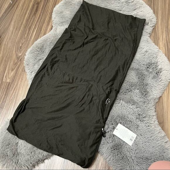 NWT Beyond Yoga Hidden Pocket Infinity Scarf Soft scarf one size - Picture 2 of 7